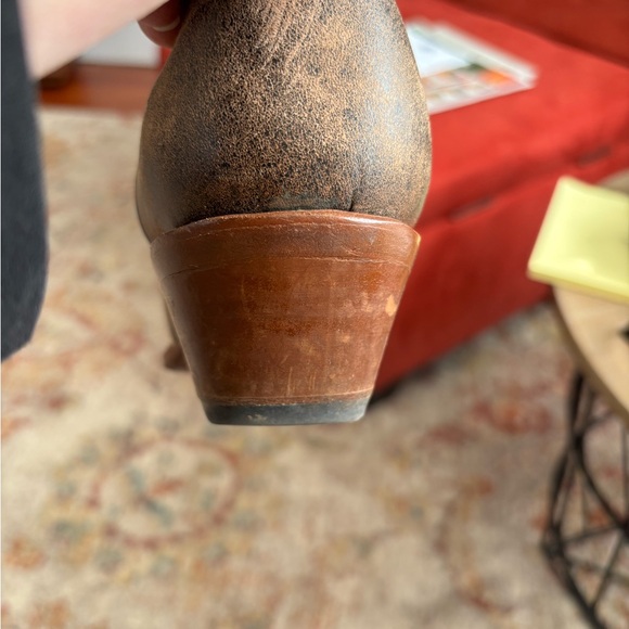 CORRAL Distressed Naham Stitched Leather Snip toe boots 7.5. - Picture 14 of 16